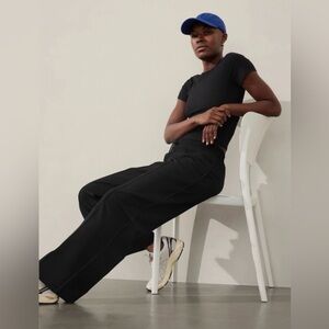 EUC Women’s Atheta Petite Endeavor Wide Leg Black Pants!